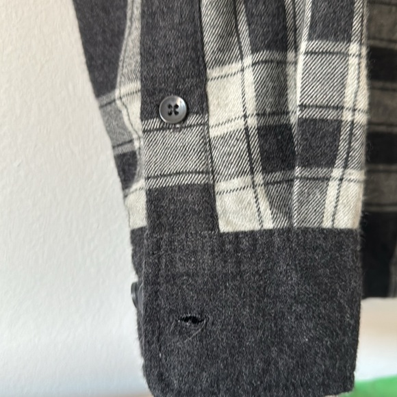 Standard Cloth button shirt plaid black shirt - Picture 4 of 4